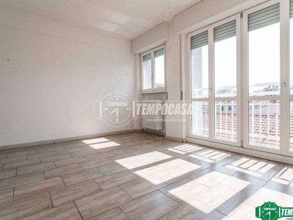 appartamento in vendita a Garbagnate Milanese