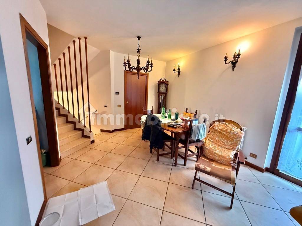 casa indipendente in vendita a Garbagnate Milanese