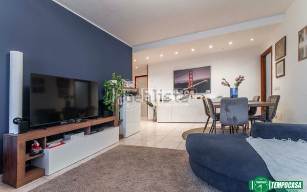 appartamento in vendita a Garbagnate Milanese