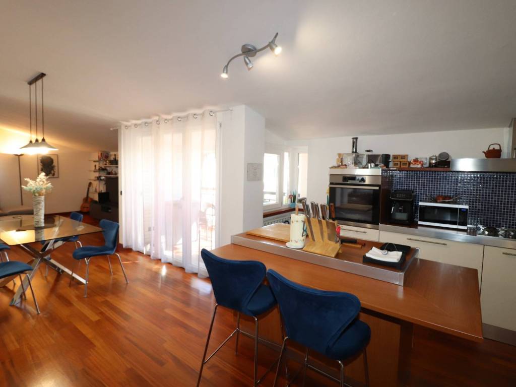 appartamento in vendita a Garbagnate Milanese