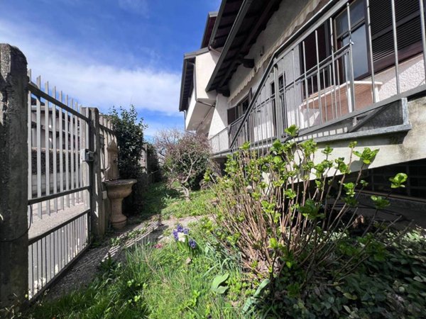 appartamento in vendita a Garbagnate Milanese