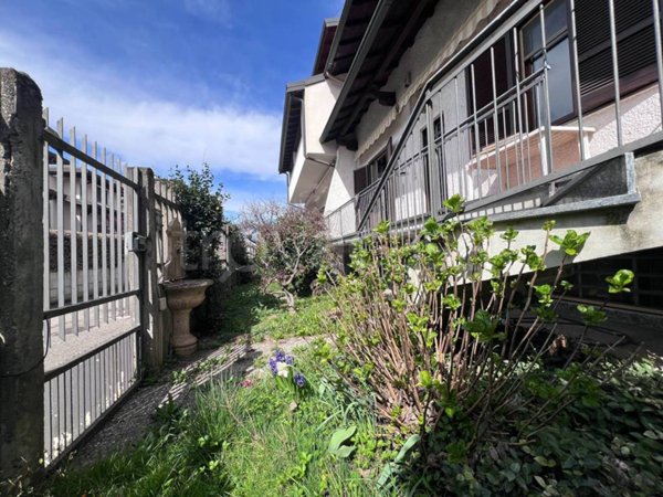 appartamento in vendita a Garbagnate Milanese