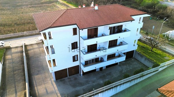 appartamento in vendita a Garbagnate Milanese in zona Bariana