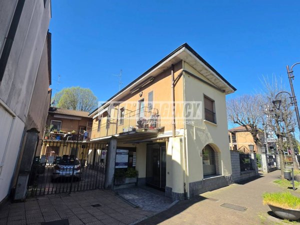 appartamento in vendita a Garbagnate Milanese