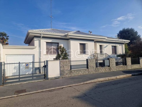 casa indipendente in vendita a Garbagnate Milanese