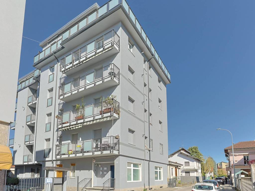 appartamento in vendita a Garbagnate Milanese