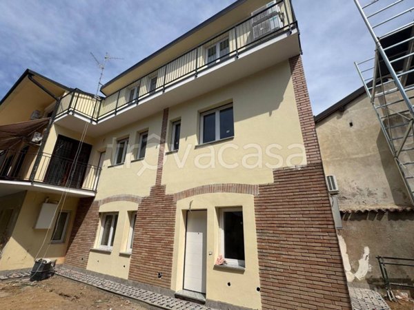 appartamento in vendita a Garbagnate Milanese in zona Bariana