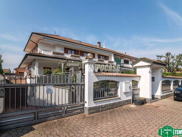 casa indipendente in vendita a Garbagnate Milanese