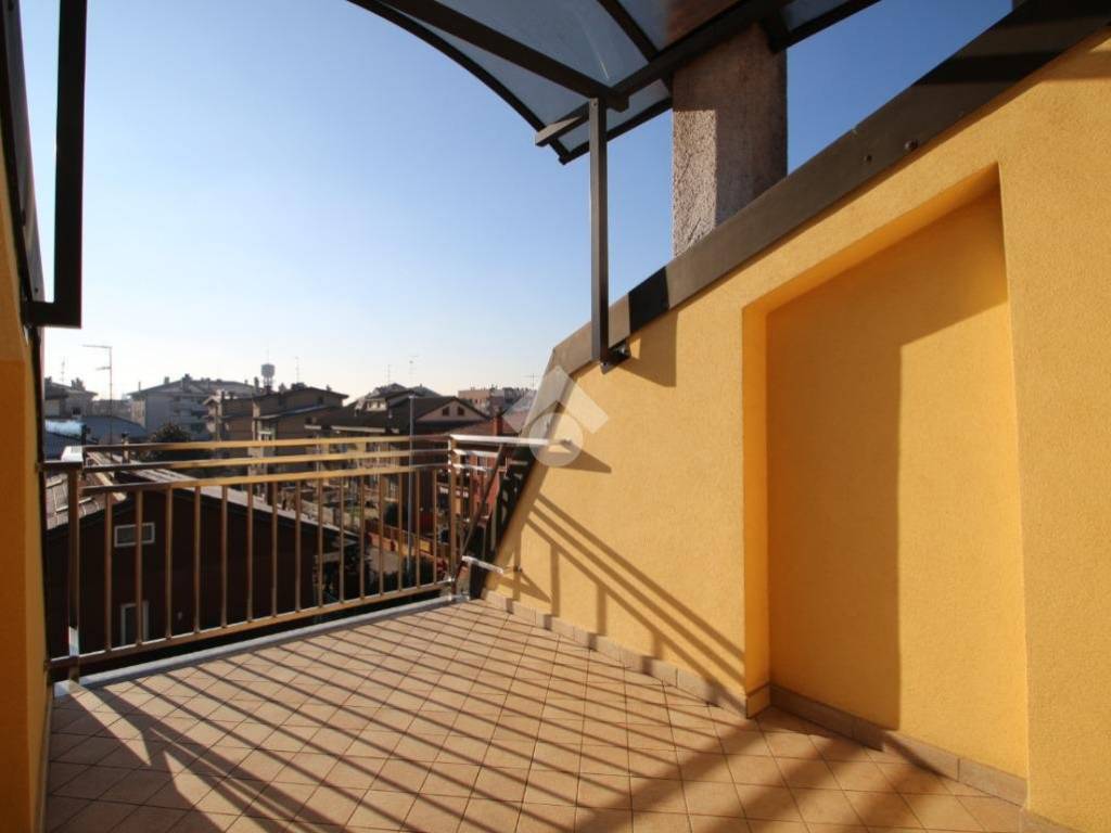 appartamento in vendita a Garbagnate Milanese in zona Bariana
