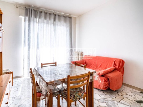 appartamento in vendita a Garbagnate Milanese