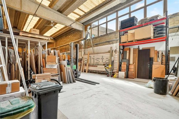 capannone in vendita a Garbagnate Milanese