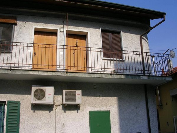 appartamento in vendita a Garbagnate Milanese in zona Bariana