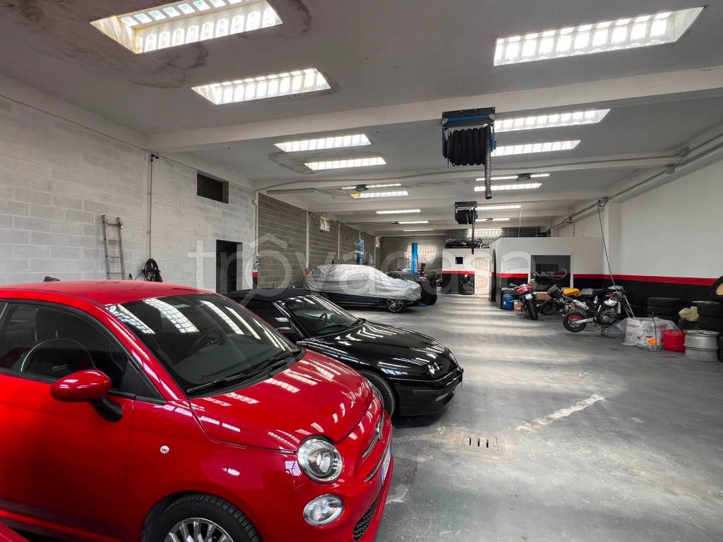 appartamento in vendita a Garbagnate Milanese in zona Bariana