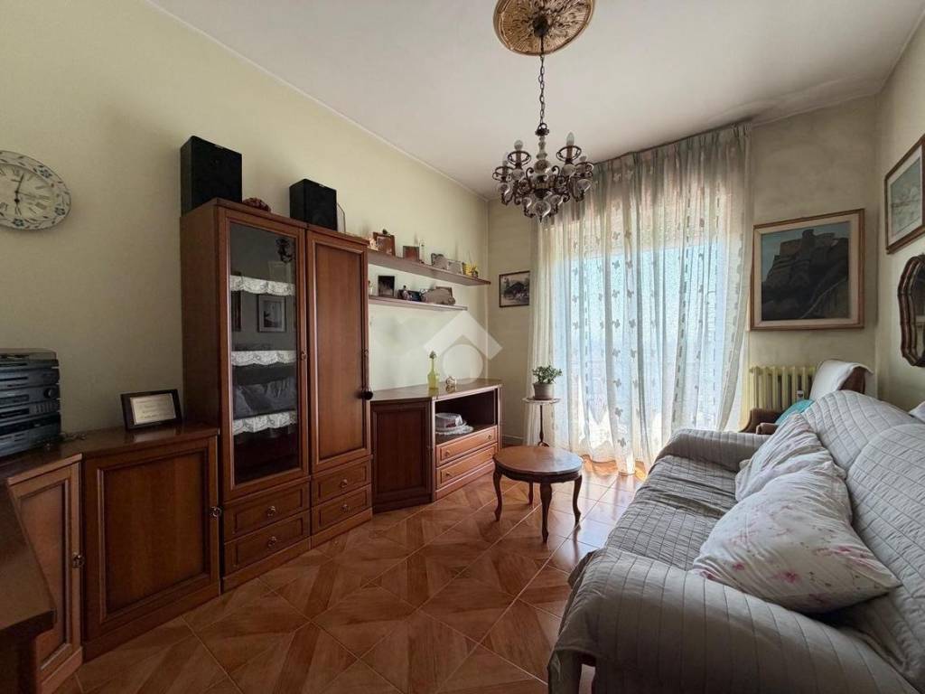 appartamento in vendita a Garbagnate Milanese