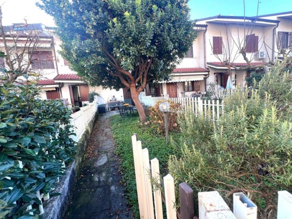 appartamento in vendita a Garbagnate Milanese