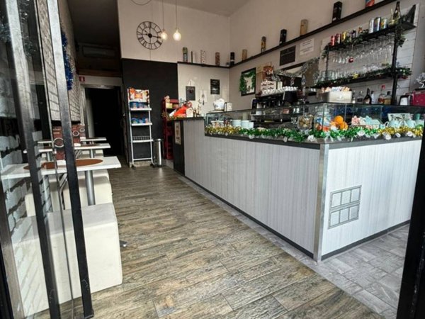 negozio in vendita a Garbagnate Milanese