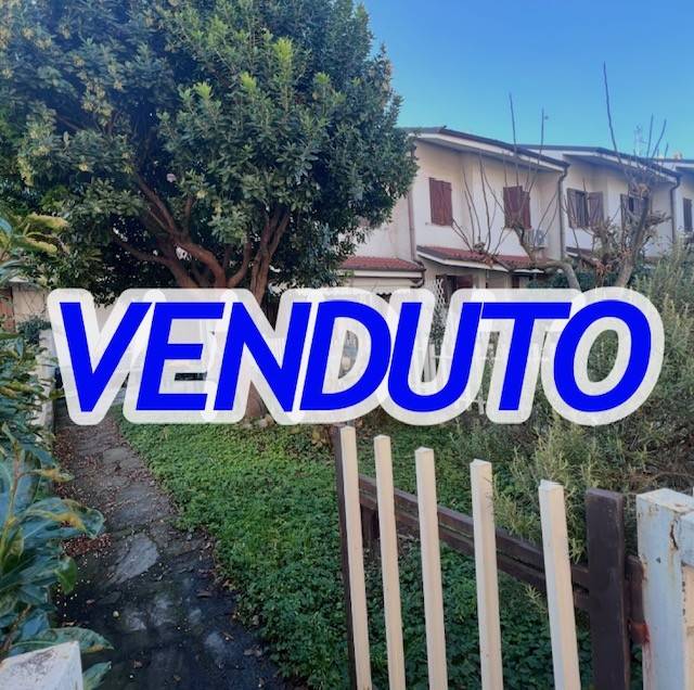 appartamento in vendita a Garbagnate Milanese in zona Bariana
