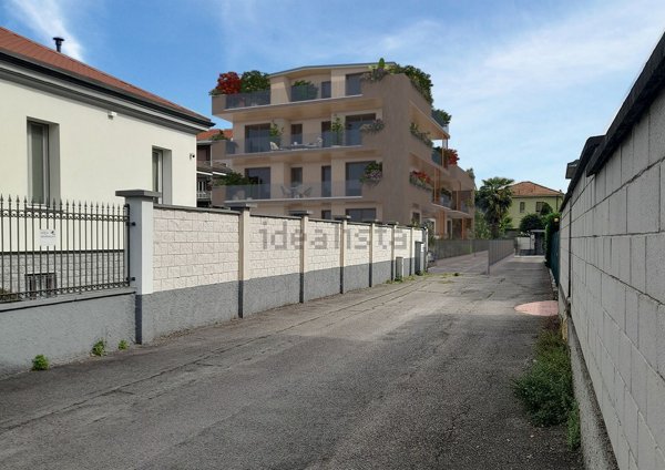appartamento in vendita a Garbagnate Milanese