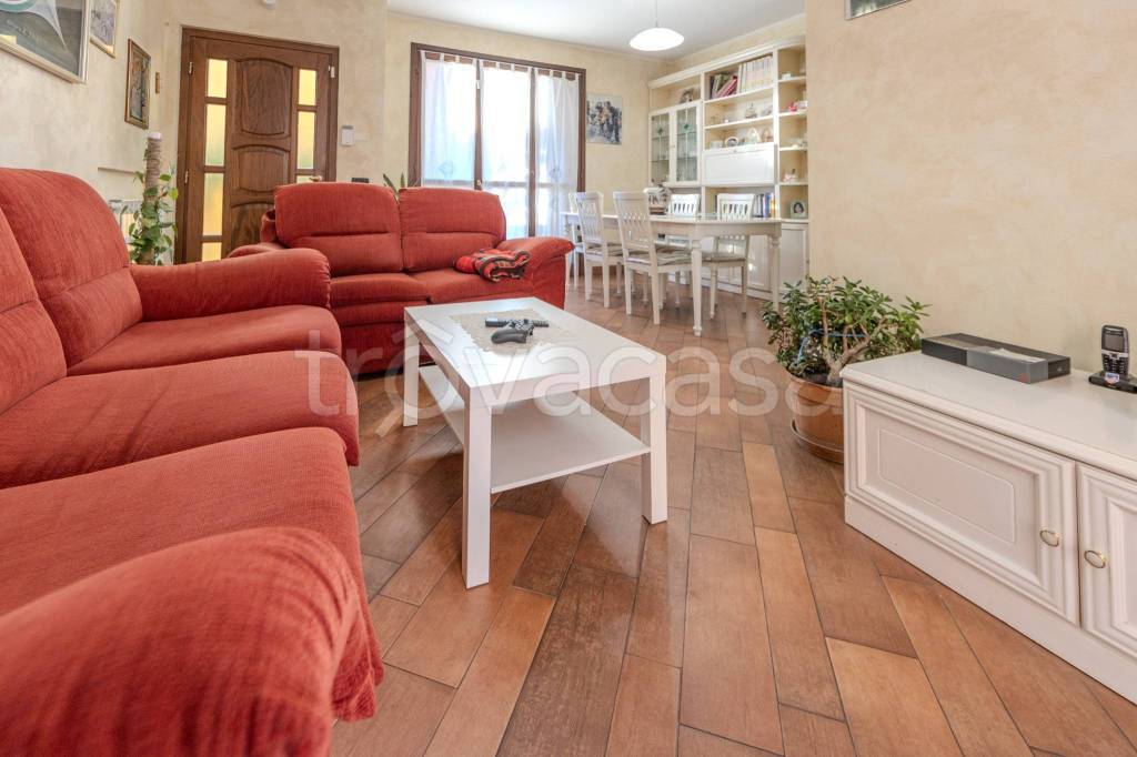 casa indipendente in vendita a Garbagnate Milanese