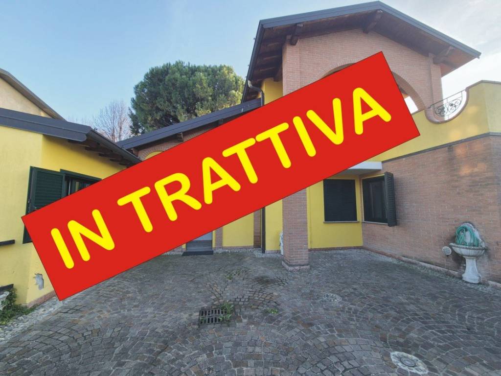 casa indipendente in vendita a Garbagnate Milanese in zona Bariana