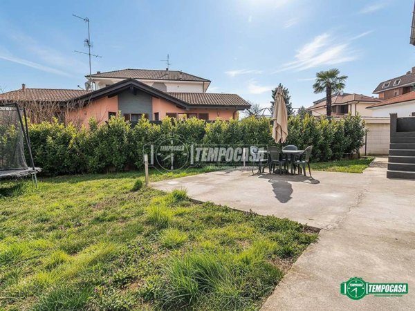 casa indipendente in vendita a Garbagnate Milanese