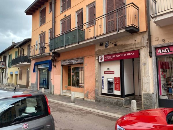 negozio in vendita a Garbagnate Milanese