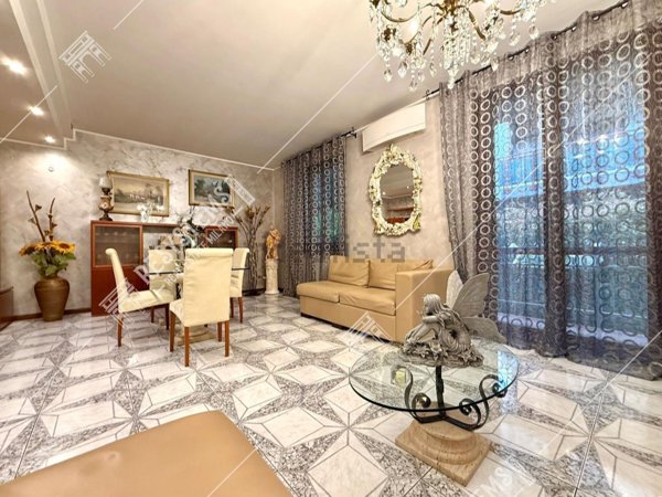 casa indipendente in vendita a Garbagnate Milanese