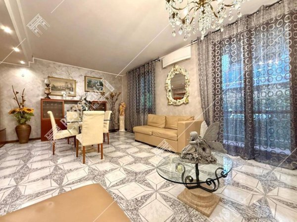 casa indipendente in vendita a Garbagnate Milanese