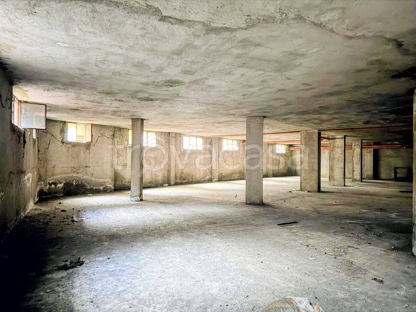 locale commerciale in vendita a Garbagnate Milanese