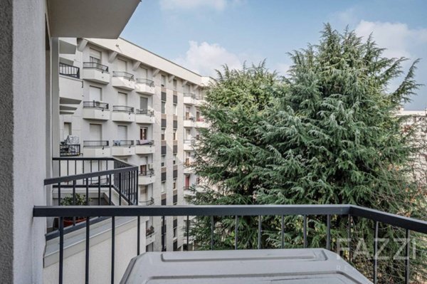 appartamento in vendita a Garbagnate Milanese in zona Bariana