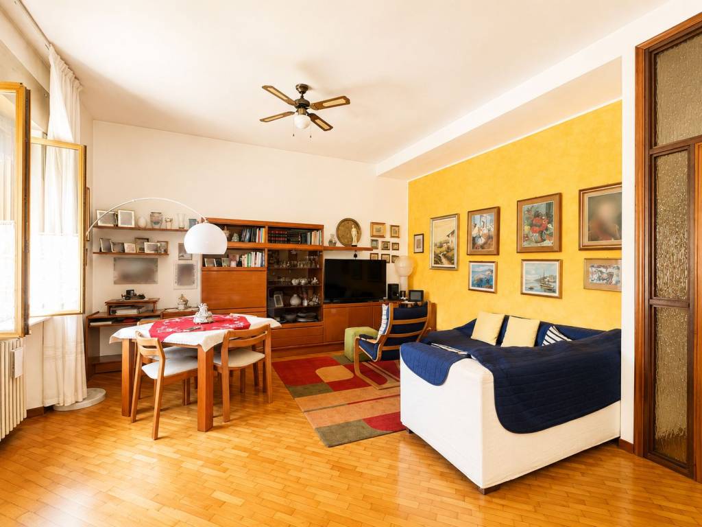 casa indipendente in vendita a Garbagnate Milanese