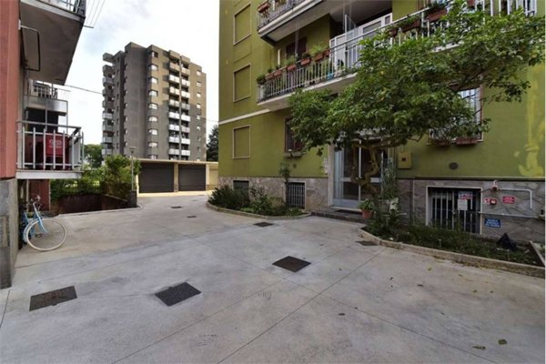 locale commerciale in vendita a Garbagnate Milanese