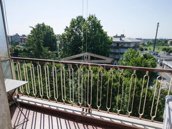appartamento in vendita a Garbagnate Milanese