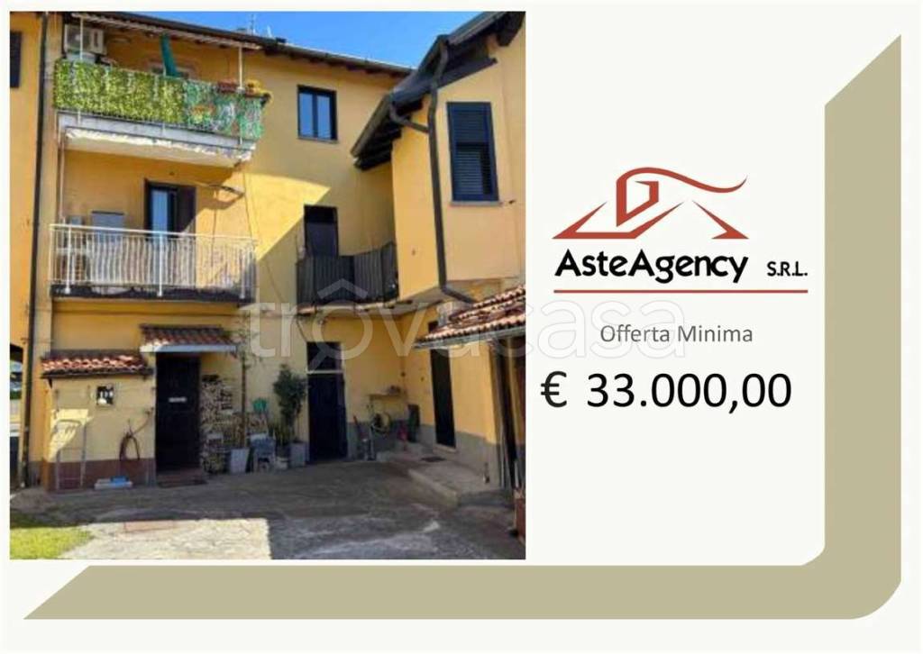 casa indipendente in vendita a Garbagnate Milanese in zona Bariana
