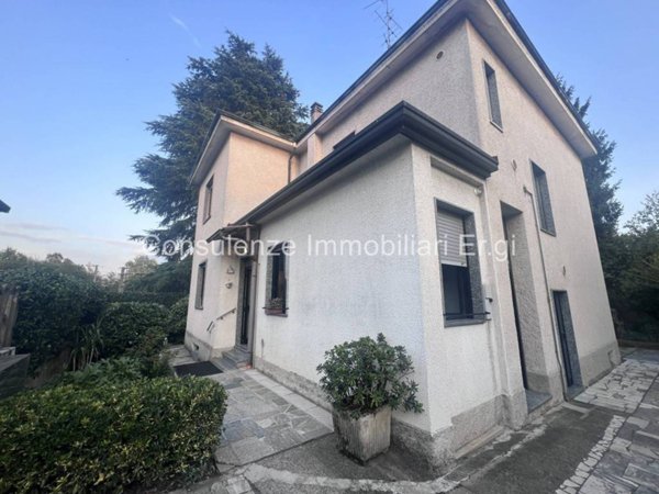 casa indipendente in vendita a Garbagnate Milanese