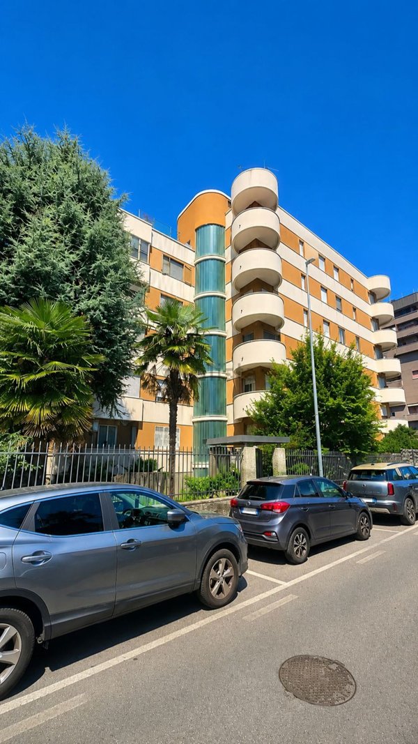 appartamento in vendita a Garbagnate Milanese