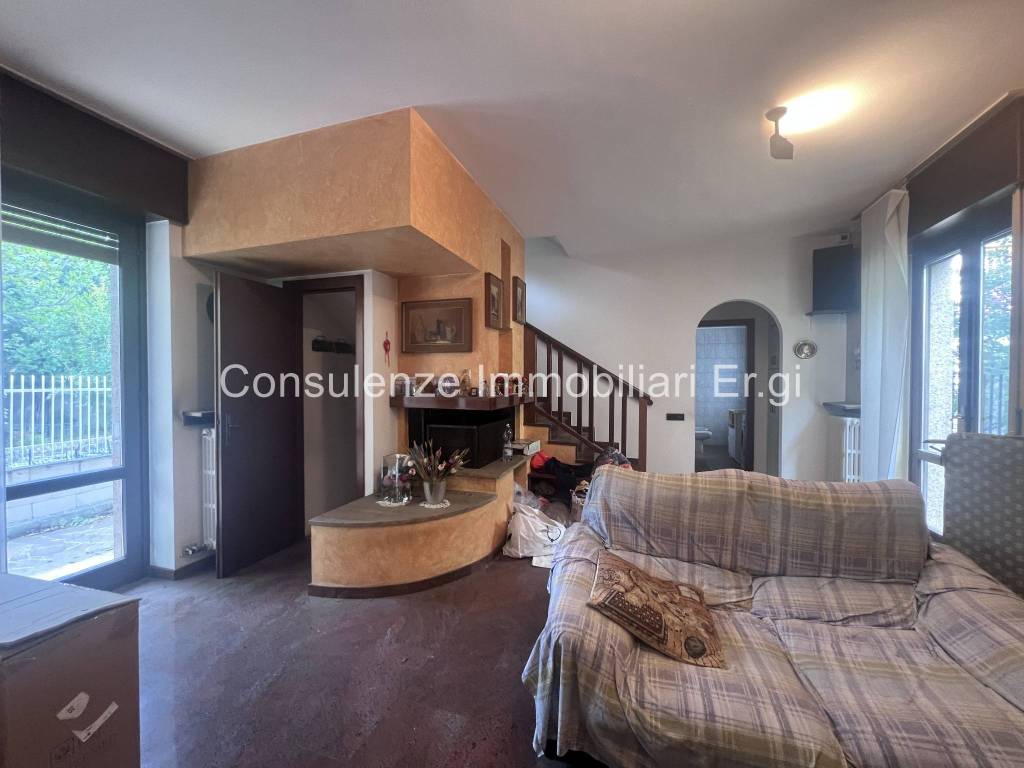 casa indipendente in vendita a Garbagnate Milanese