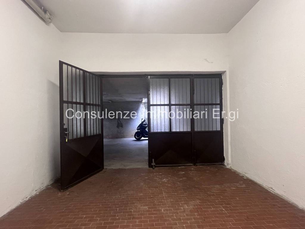 locale commerciale in vendita a Garbagnate Milanese