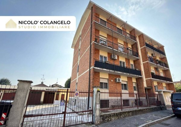 appartamento in vendita a Garbagnate Milanese in zona Bariana