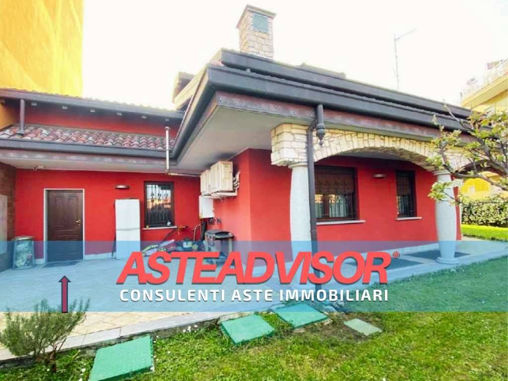 casa indipendente in vendita a Garbagnate Milanese in zona Bariana