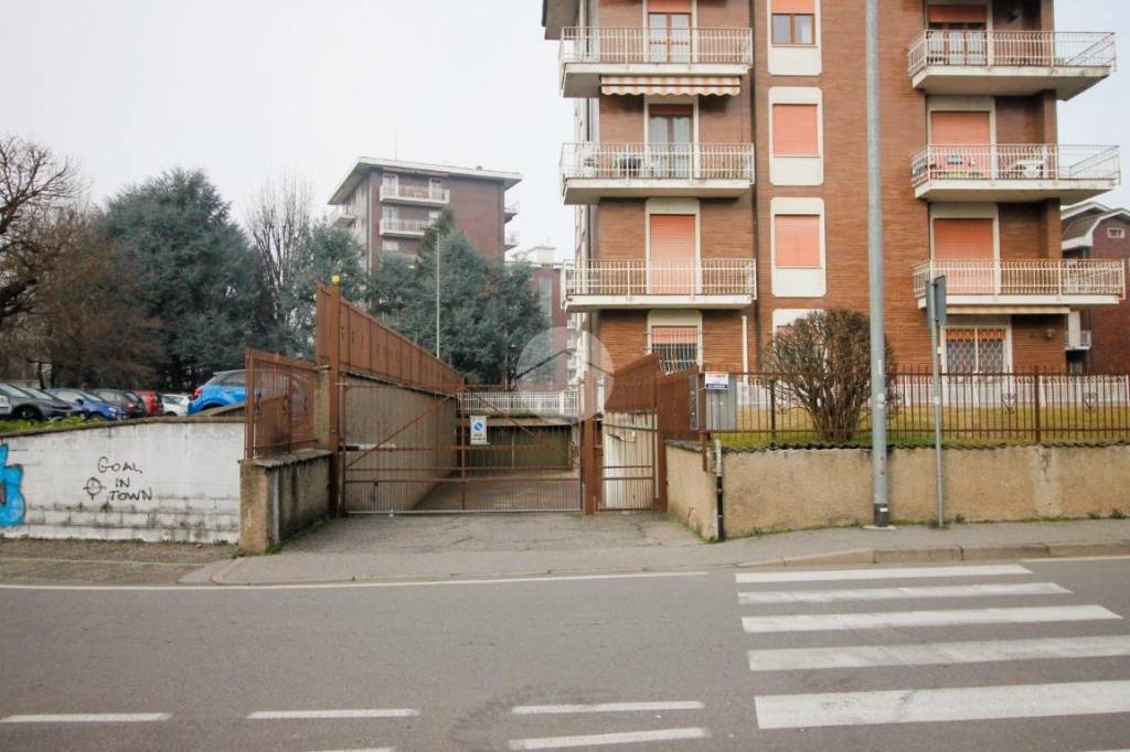 box auto in vendita a Garbagnate Milanese