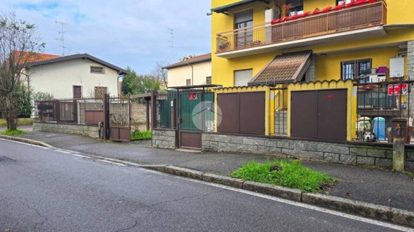 box auto in vendita a Garbagnate Milanese