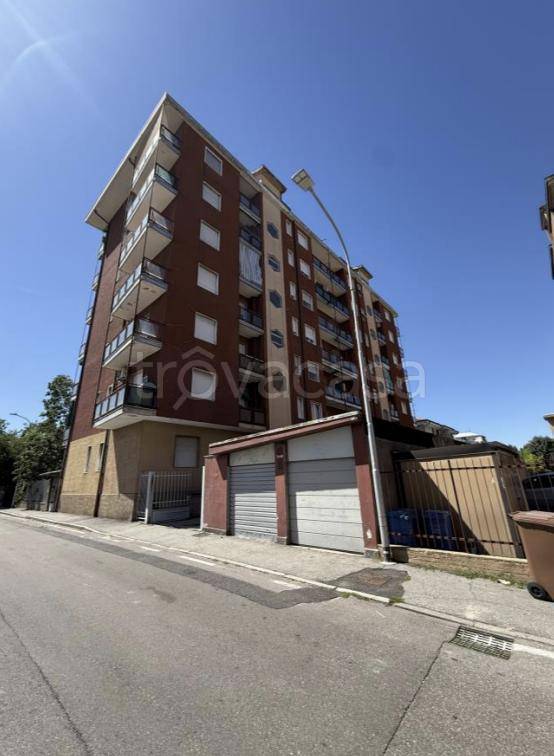 appartamento in vendita a Garbagnate Milanese in zona Bariana