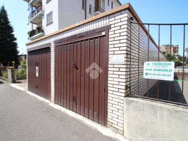 box auto in vendita a Garbagnate Milanese