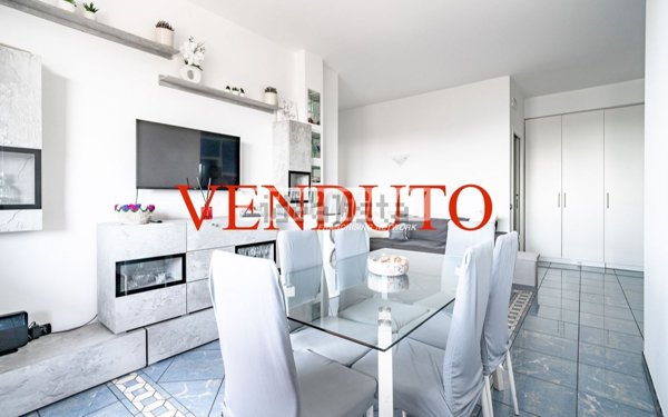 appartamento in vendita a Garbagnate Milanese