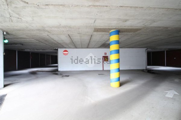 box auto in vendita a Garbagnate Milanese