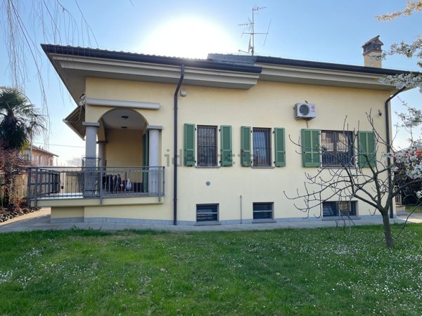 casa indipendente in vendita a Gessate