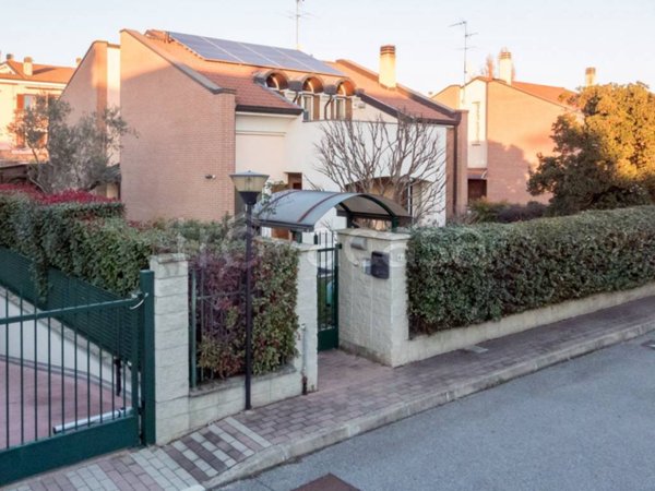 casa indipendente in vendita a Gessate