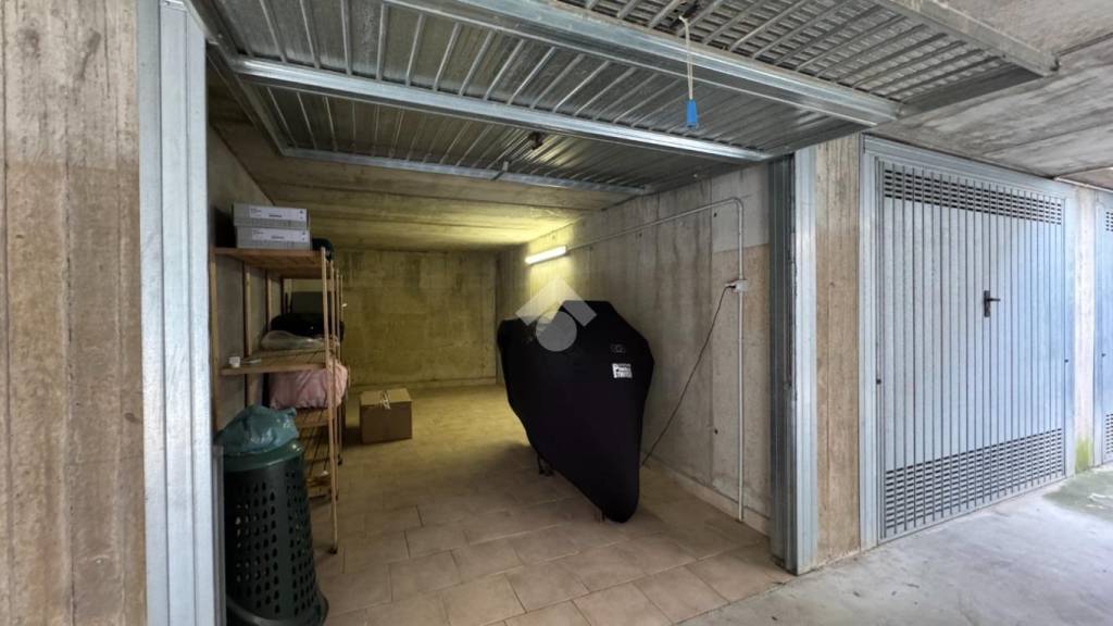 locale di sgombero in vendita a Gessate