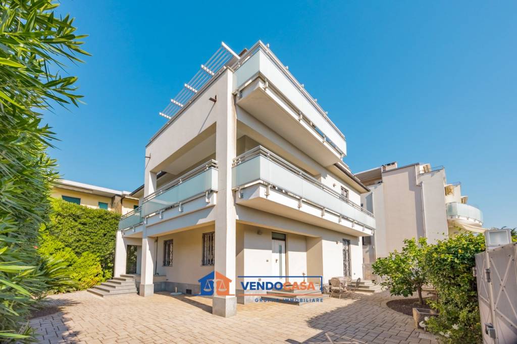 casa indipendente in vendita a Gessate